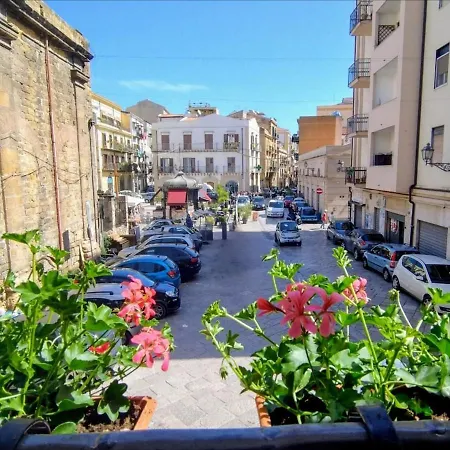 La Casetta In Piazza Apartment Palermo